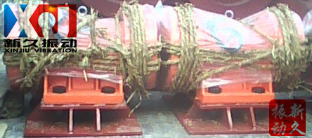 �}(c��ng)�����(d��ng)��