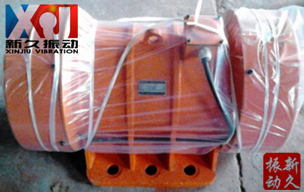 振動(dòng)電機(jī) 振動(dòng)電機(jī)