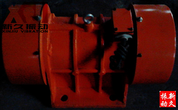 振動(dòng)電機(jī) 振動(dòng)電機(jī)